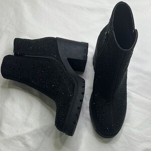 Thalía Sodi Elegant Black Ankle Boots